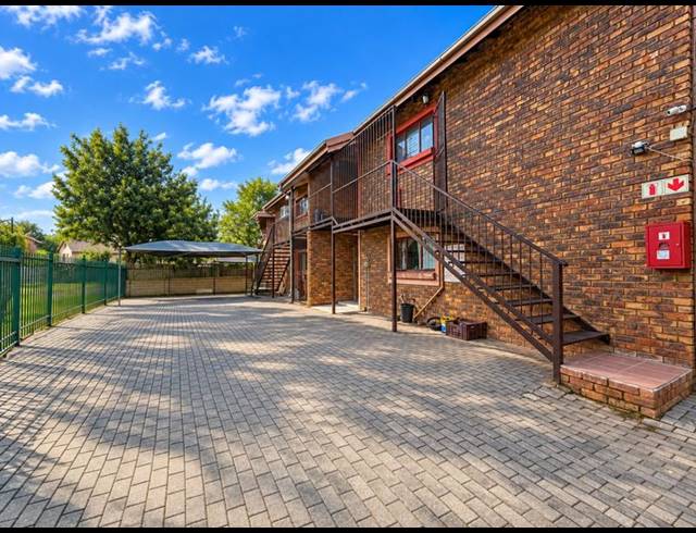 3 BEDROOM APARTMENT FOR SALE IN BRITS CENTRAL
